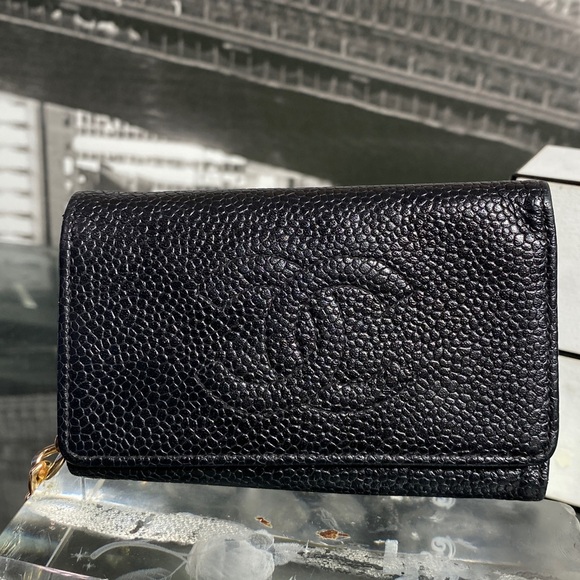 Authentic CHANEL Timeless CC Caviar Black Key Holder - Picture 4 of 11